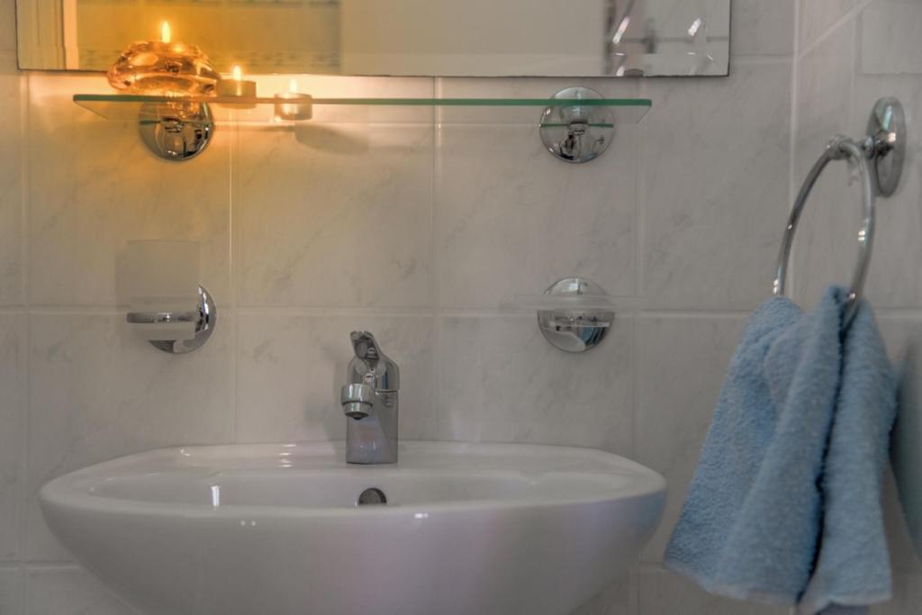 Apartment In Bol With Seaview, Terrace, Air Condition, Wifi Екстер'єр фото